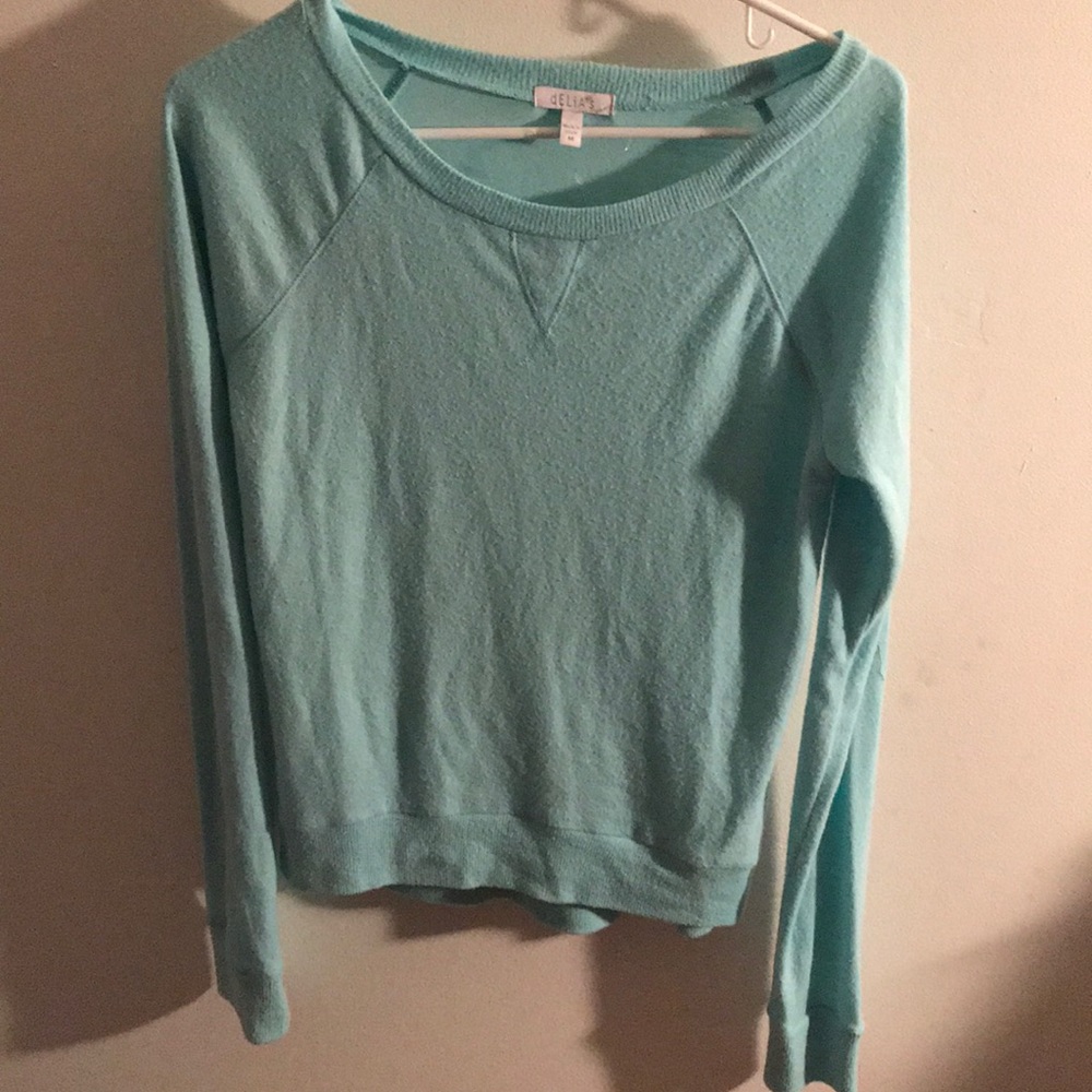 Extremely soft and comfy long sleeve